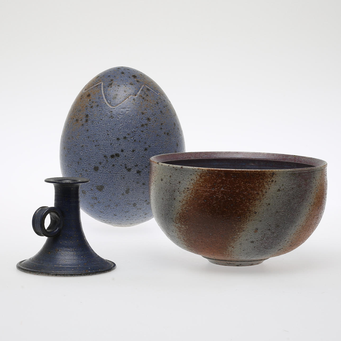 PETER IVERSEN. Keramik, 3 delar, Älmhult, signerade.