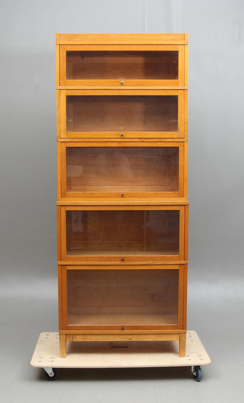 BOKSKÅP, Åtvidaberg Sweden, 1900-tal.