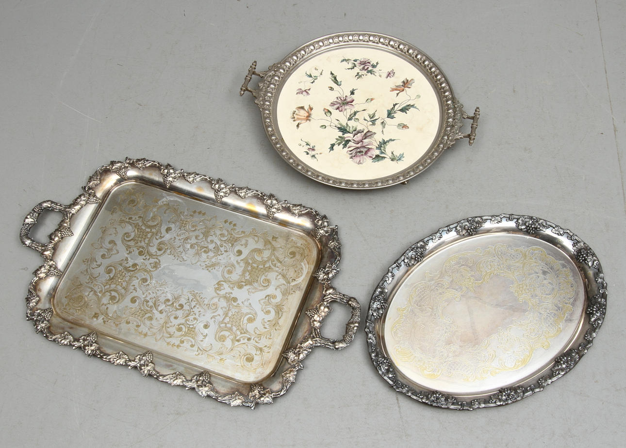 BRICKOR 3 st, bland annat Rörstrand, 1800/1900-tal.