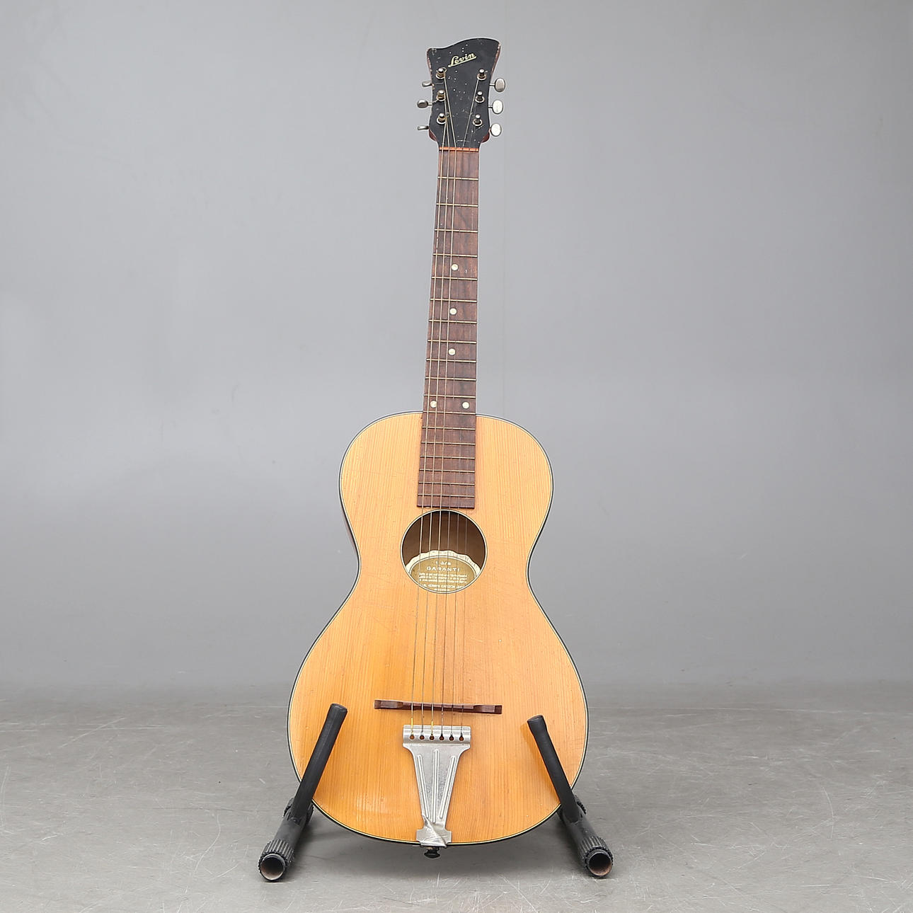 GITARR, Levin, 1900-talets mitt.