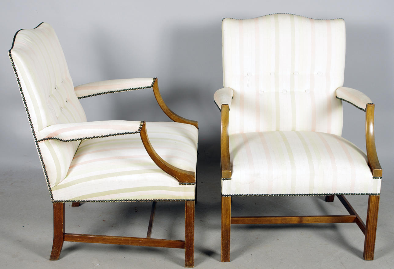 FÅTÖLJER, 1 par, engelsk stil.