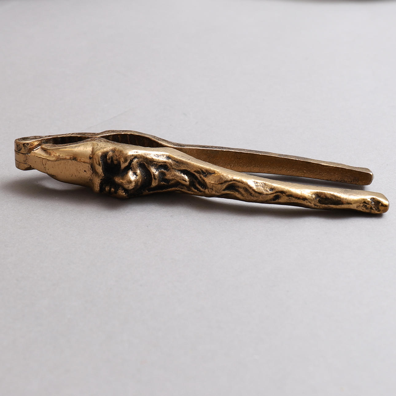 NÖTKNÄCKARE, mässing, tomte ''Glad, Ledsen'', 1900-tal.