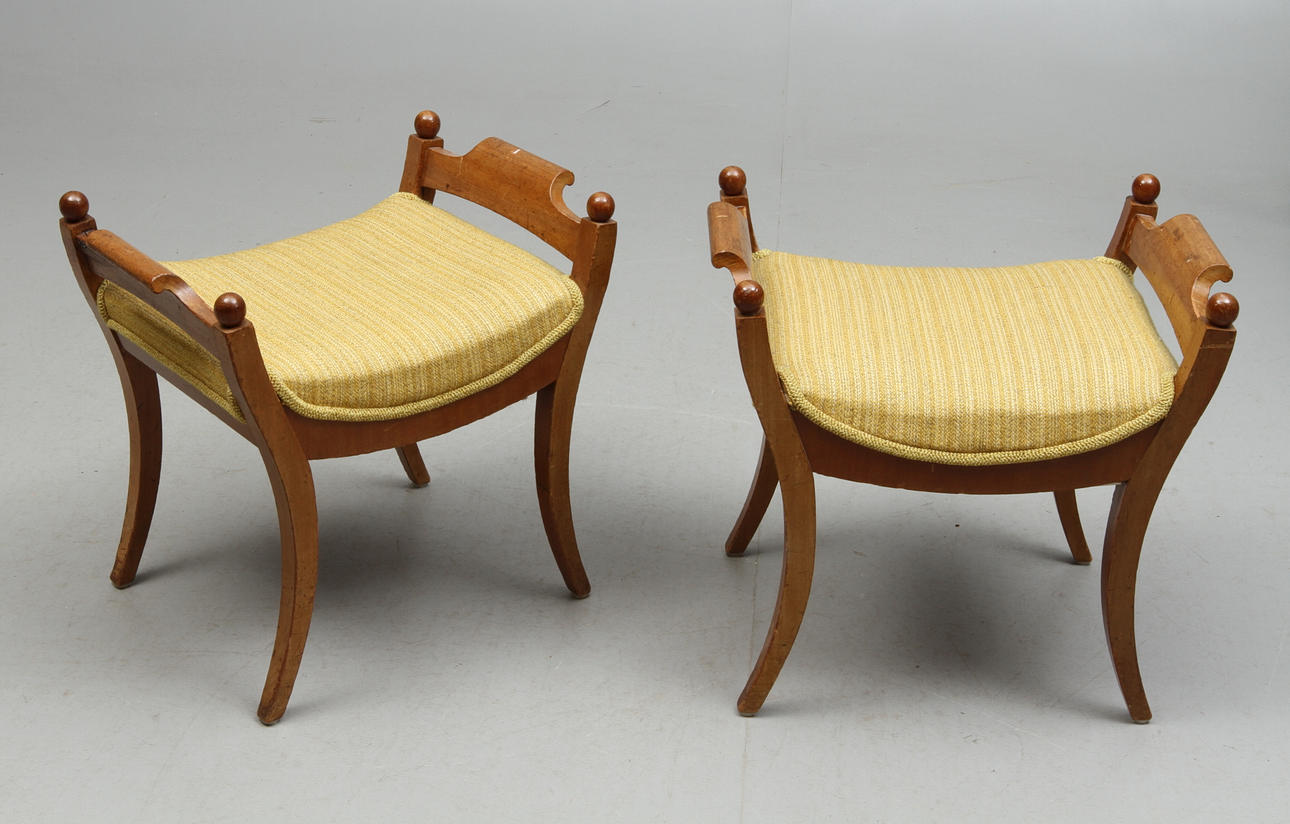 BANKETTER, ett par, Karl-Johan stil.