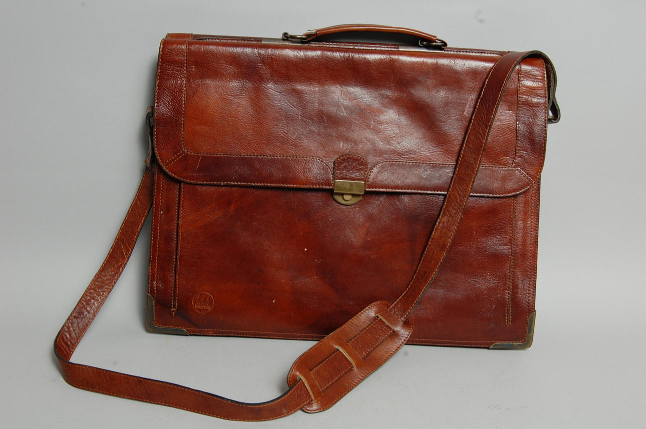 PORTFÖLJ, skinn " Three Bags ".