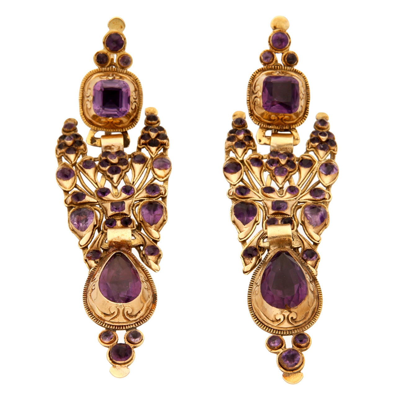 Catalan long earrings in gold and amethysts, 19th Century.