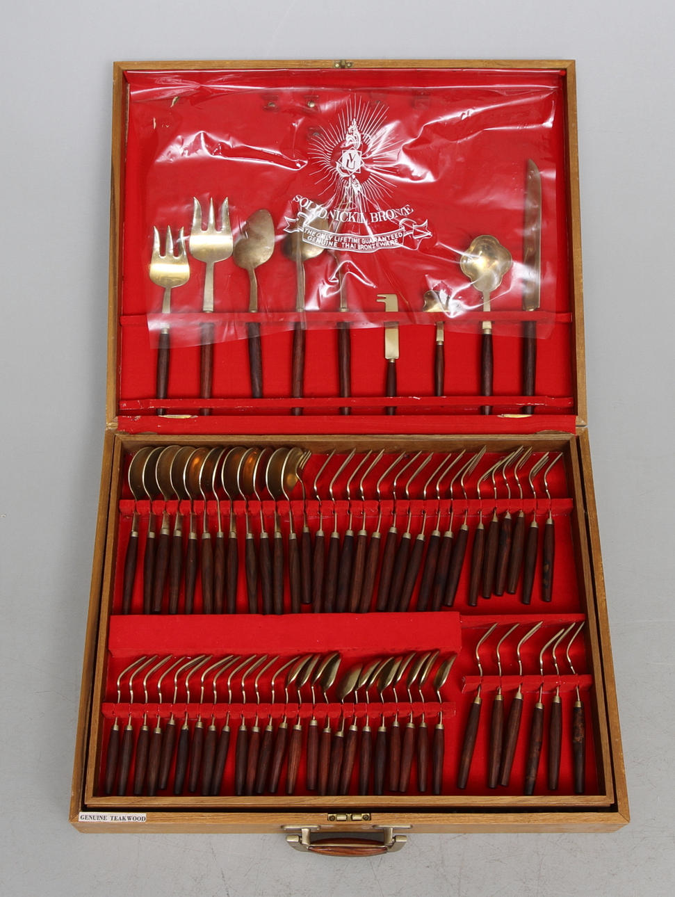 Bestick i schatull,141 delar. 1900-talets slut.