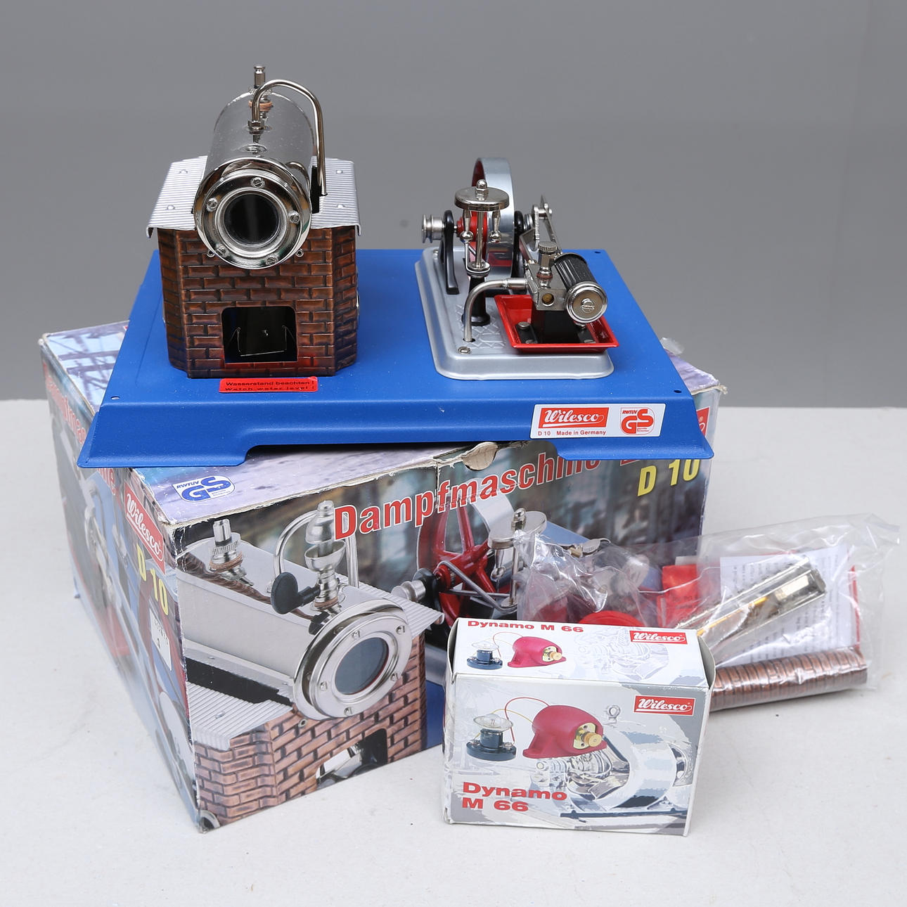 WILESCO, steam engine D10, in original box.