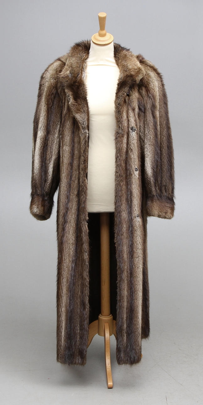 DAMPÄLS, bisam, S:t Lars päls.