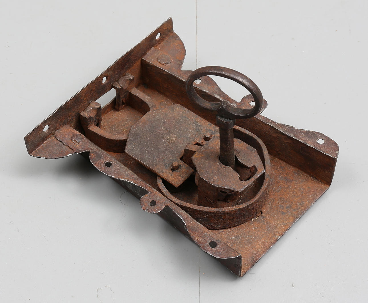 LÅS, järn, 1800-talets första hälft.