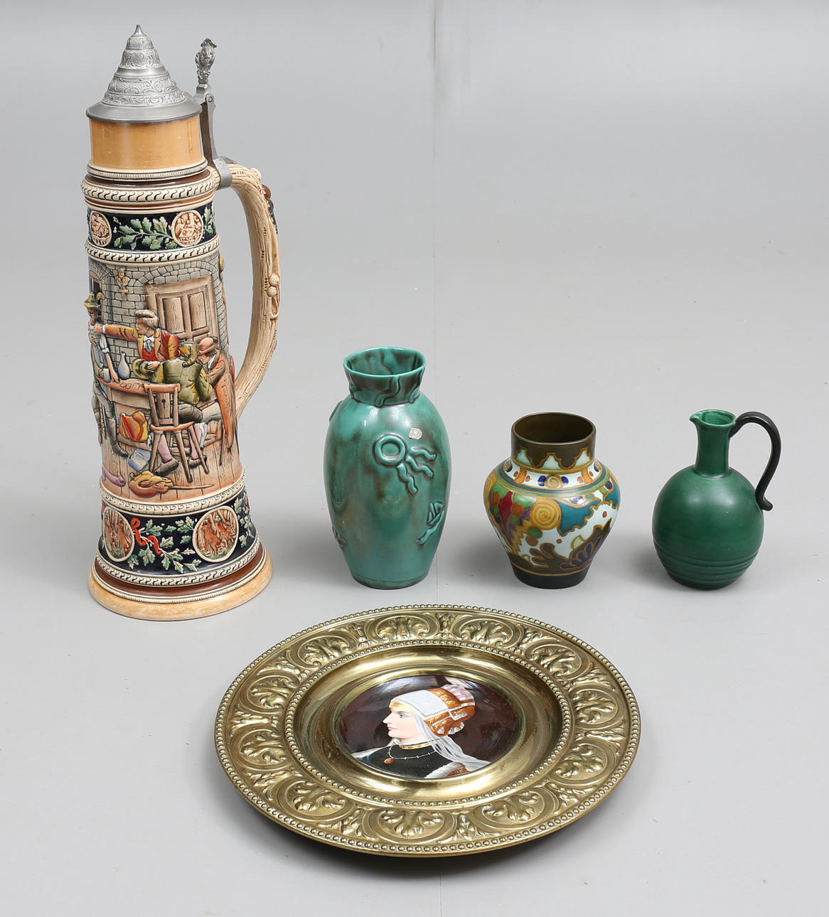 PARTI KERAMIK m.m, 5 delar, 1900-tal.