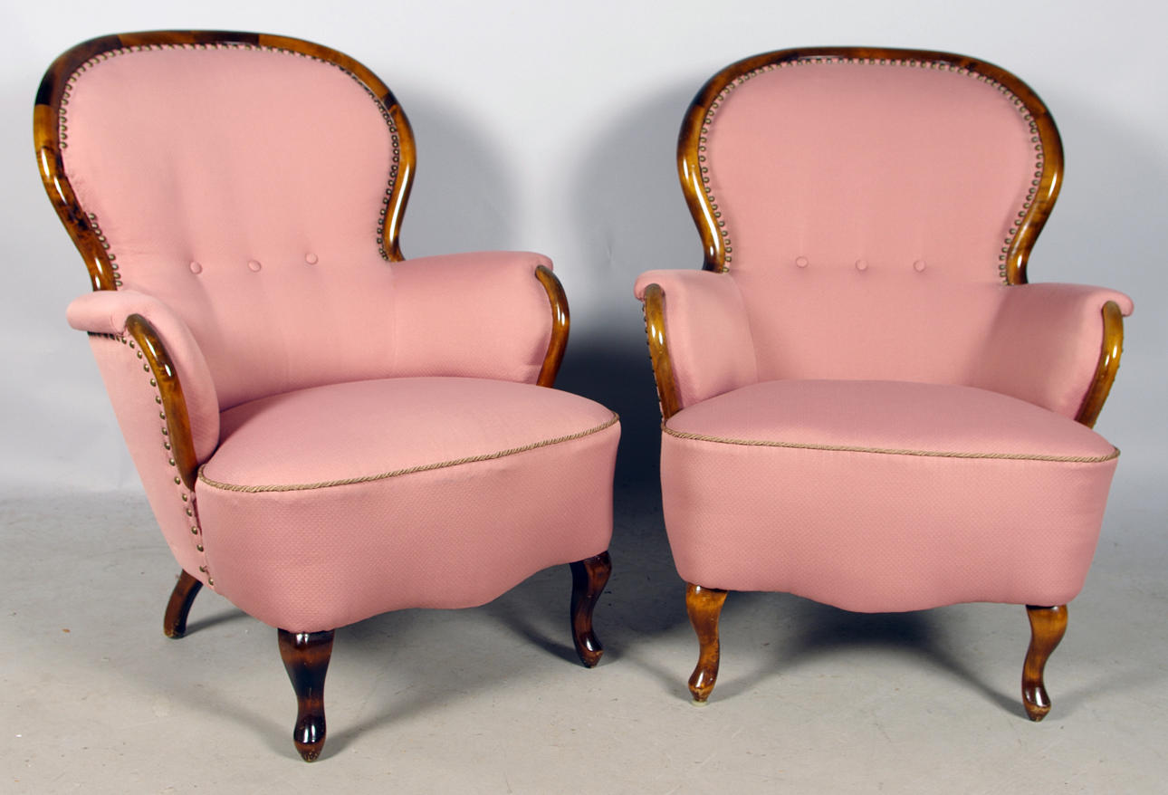 FÅTÖLJER, 1 par, rokokostil.