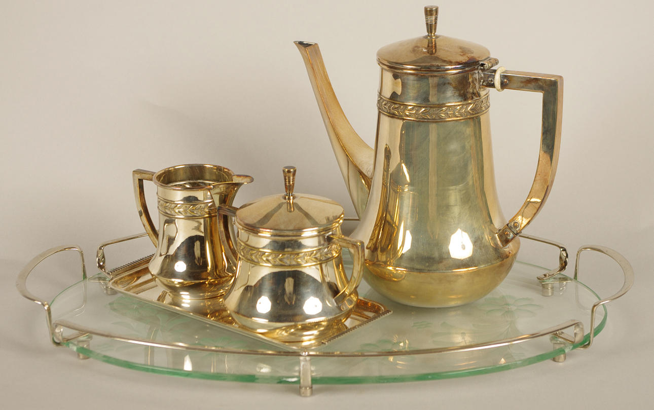 SERVERINGSSET SAMT BRICKA, nickel/nysilver/glas.