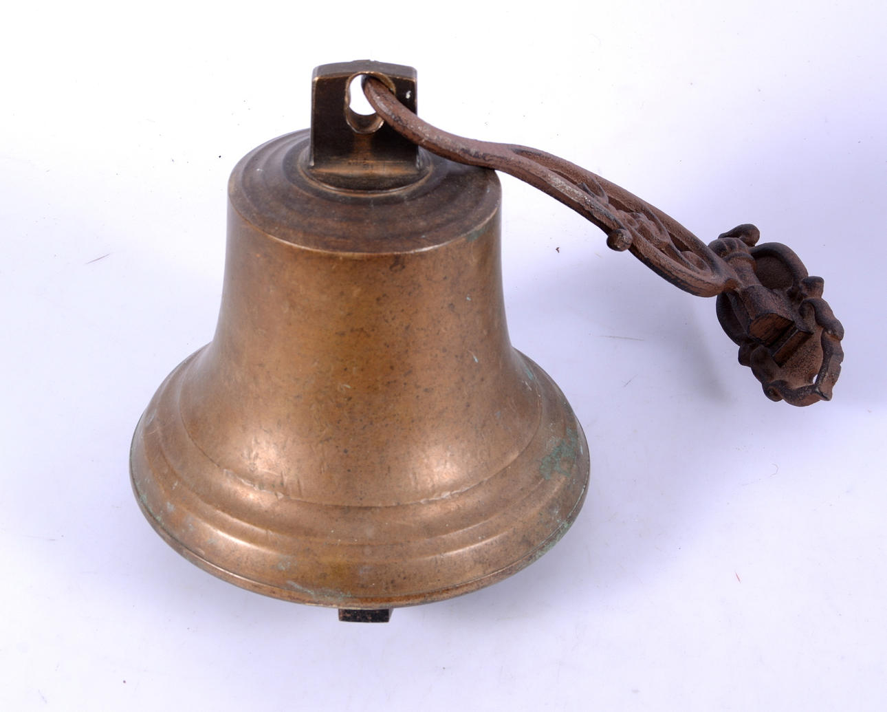 VÄGGKLOCKA, malm, 1900-talets första hälft.