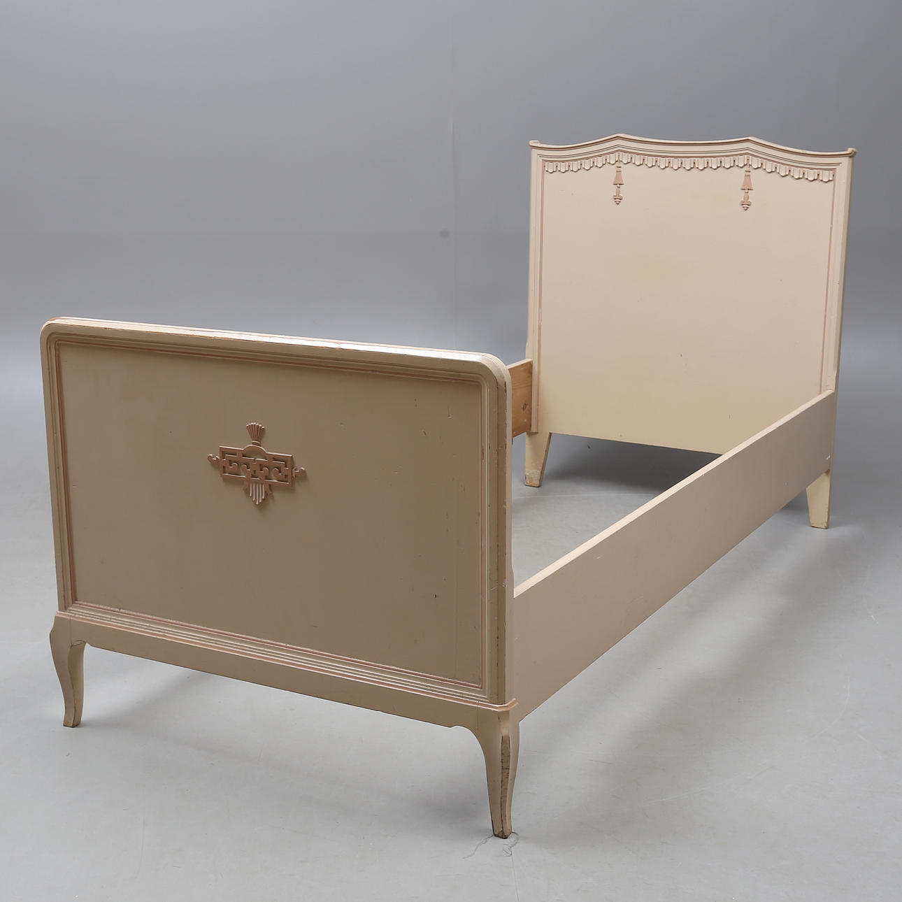 SÄNGGAVEL, trä, 1930-tal.