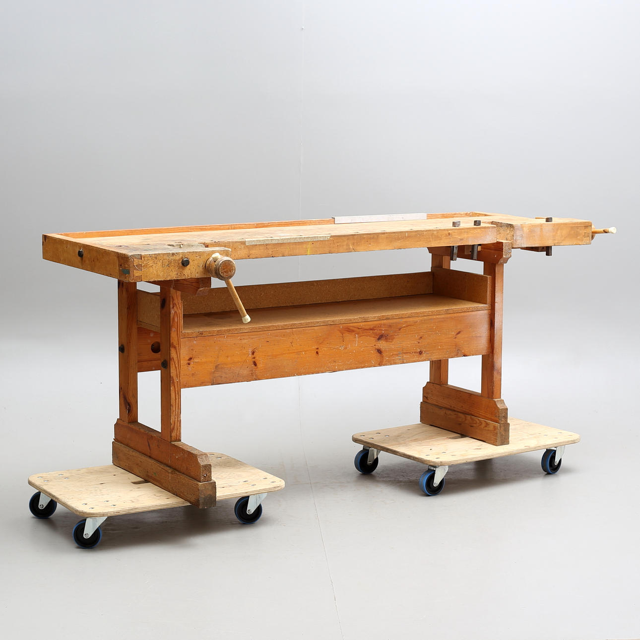 PLANING BENCH, 20th century.