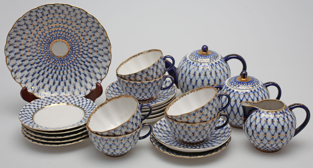 TESERVIS, 16 delar, porslin, Cobalt Net, Lomonosov, St Petersburg.