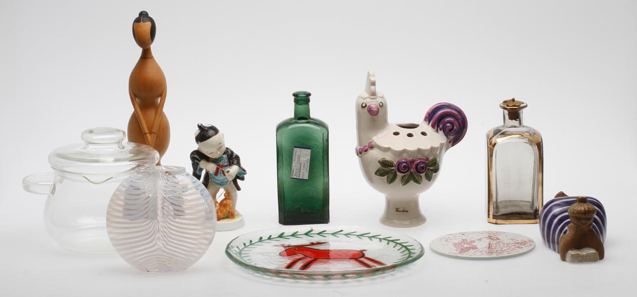 DIVERSE, 10 delar, 1900-tal, bl.a. "Beata" Lisa Larson, Gustavsberg,Bertil Vallien, Kosta Boda m.m.