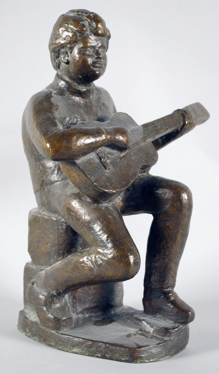ANNIE WIBERG. bronsskulptur, gitarrspelande pojke.