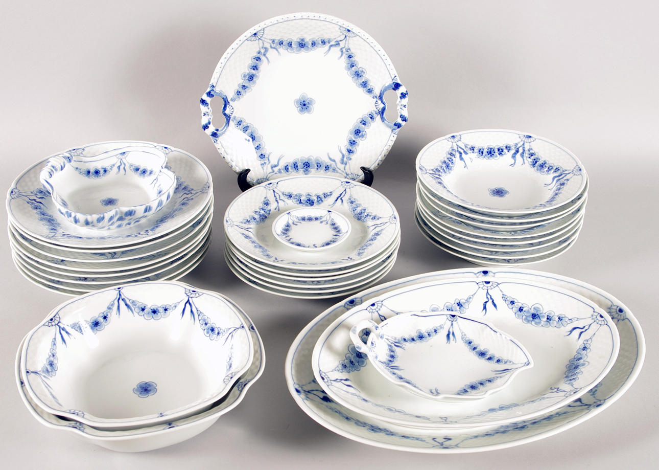 MATSERVIS, "Empire", Bing & Gröndal.