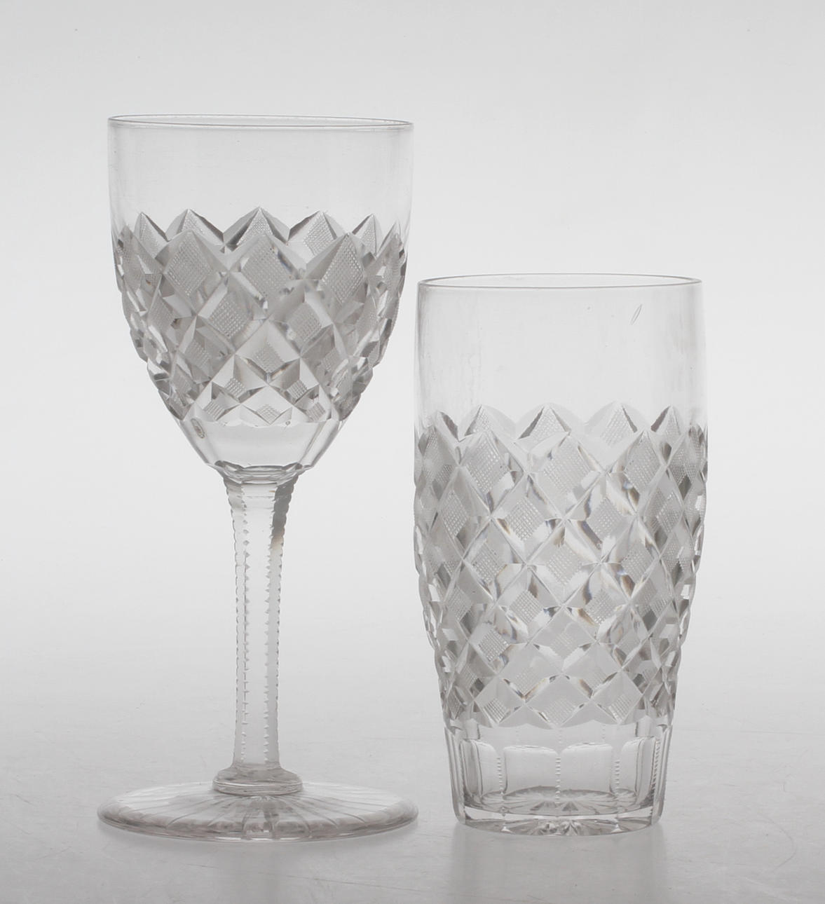 GLASSERVISDELAR, 11 delar, glas, 1900-tal.