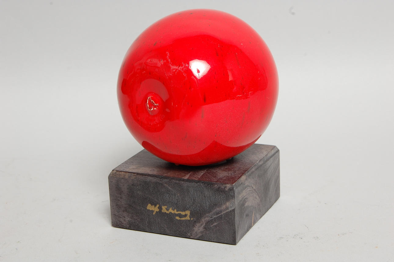 ALF EKBERG. skulptur, keramik, " Äpple " signerad.