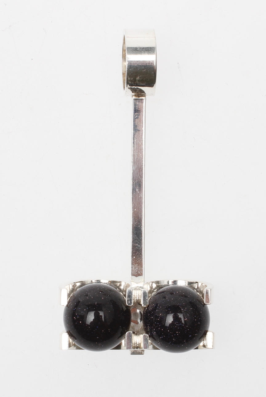 HÄNGE, silver, Elis Kauppi, Kaupittaan Kulta, Åbo, Finland.