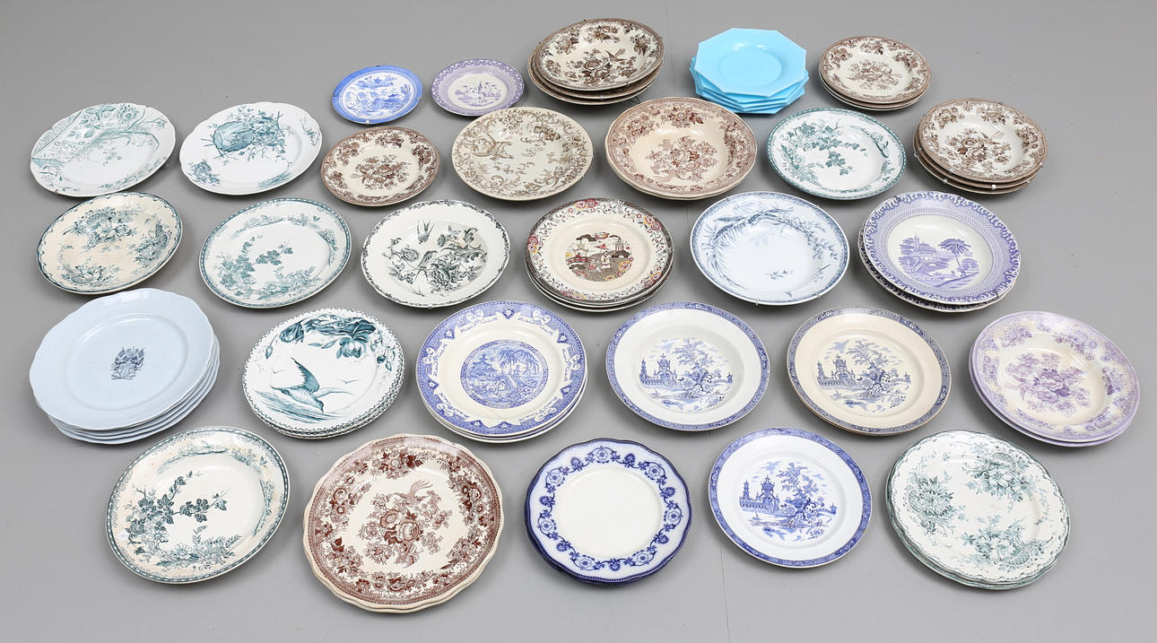 STORT PARTI TALLRIKAR, 57 delar, bl.a Rörstrand, Gustavsberg, Gefle mm, 18/1900-tal.