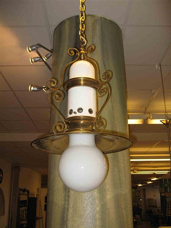 Taklampa fransk modell.