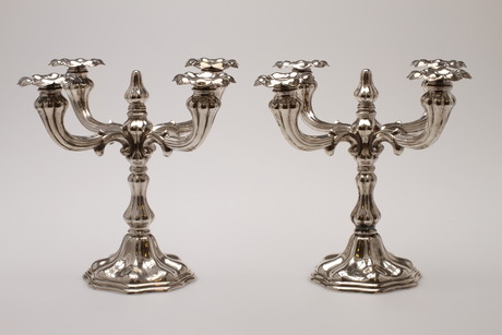 KANDELABRAR, ett par, silver, rokokostil, CG Hallberg Stockholm 1934.