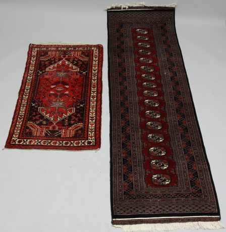 MATTOR 2st, Tuiserkan och Pakistan Bochara. 130x77cm resp 246x77 cm. 1900-talets senare hälft.