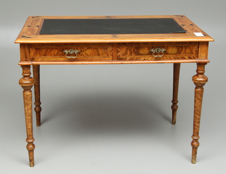 SKRIVBORD, nyrenässans, sent 1800-tal.