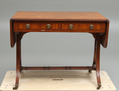 KLAFFBORD, engelsk stil, 1900-tal.