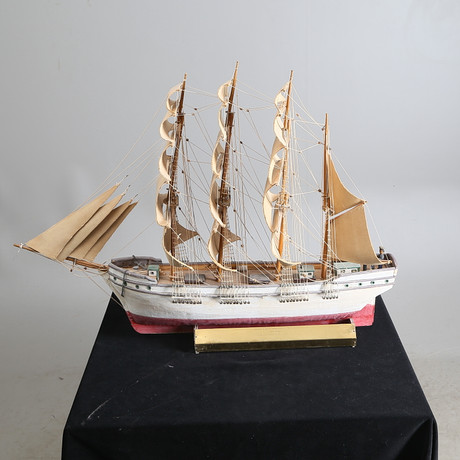 SHIP MODEL 