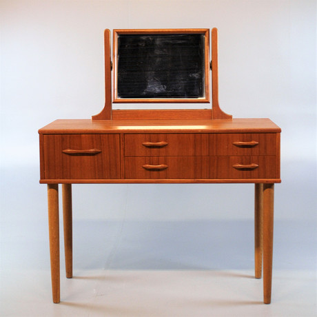 SMINKBORD, teak 195060 tal. Möbler Bord Auctionet SMINKBORD, 1950 60 tal. Möbler Bord Auctionet