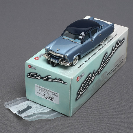 Miniature Volvo PV 1/18 Cult Scale Models 444 Rouge Foncé 1947 - Voiture-miniatu