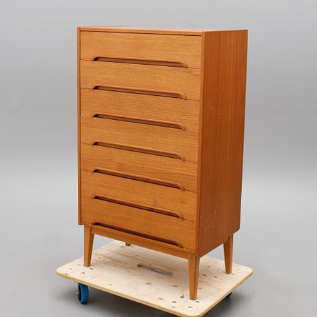 Chest of drawers WITH SEVEN DRAWERS, TEAK, SECOND HALF OF THE 20TH