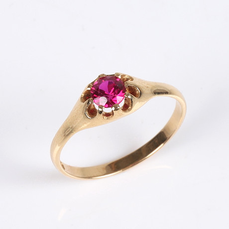 RING, 18K rödguld, röd sten. Smycken & Ädelstenar - Ringar - Auctionet