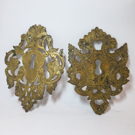 PAIR OF KEYS, engraved and chiselled brass, 18th century, Rococo Style ...