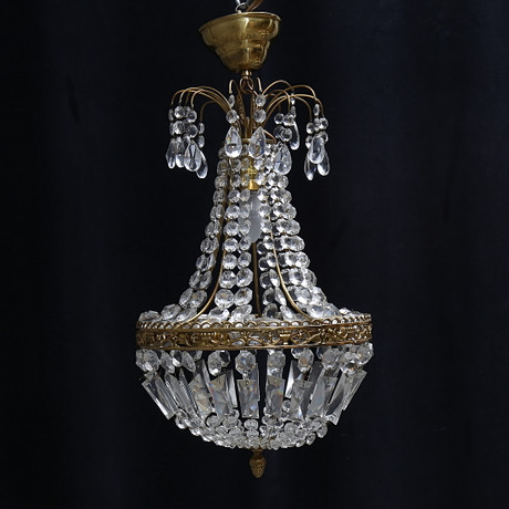 LJUSKRONA, gustaviansk stil, 1900-tal. Höjd ca 60 cm. Belysning ...