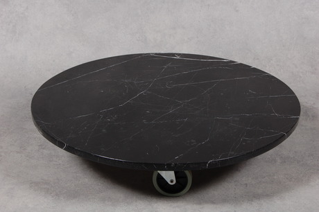 MARMORSKIVA, Italien.