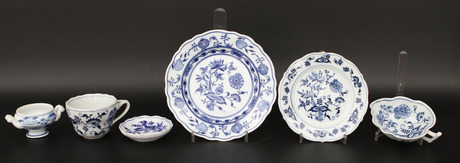 SERVISDELAR, 16 st, porslin, 1900-tal.