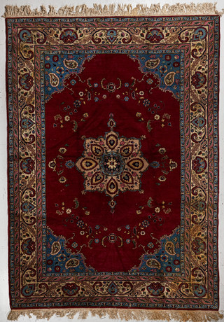Orientaliskmatta, bottenfärg röd, 355x252 cm. Mattor & Textil - Mattor ...