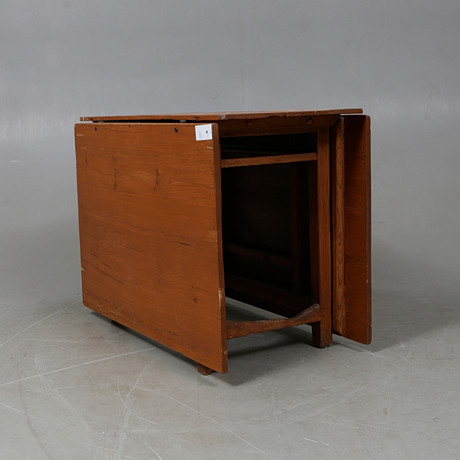 SLAG TABLE, 1800s. Furniture - Tables - Auctionet