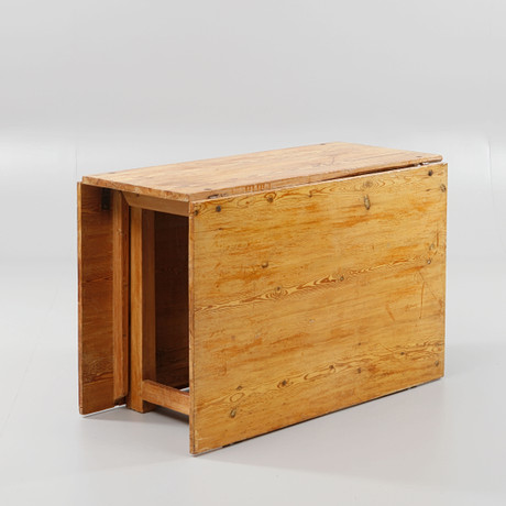 SLAG TABLE, 1800s. Furniture - Tables - Auctionet
