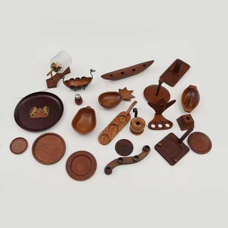 BOX with various wooden objects, mostly teak, a glass lamp, etc., 1900s ...