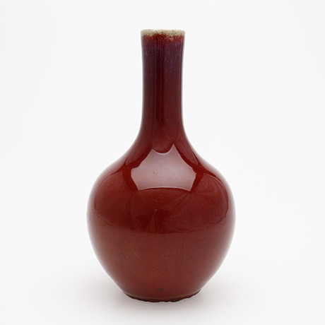 BOTTLE VASE, China, porcelain with sang de boeuf glaze, Ching period ...