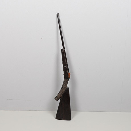 A FOLK ART CARVED WOODEN RIFLE. Folk art - Other - Auctionet