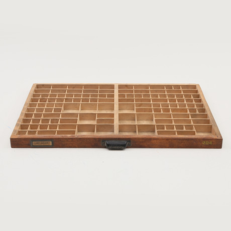 SET BOX for types, 20th century. Miscellaneous - Miscellaneous - Auctionet