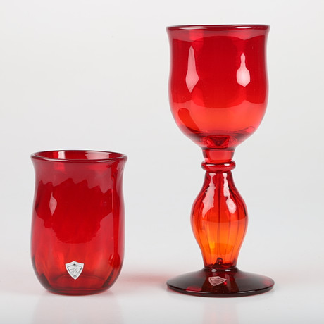 GLASSERVISDELAR, 8 stycken, rött glas, Vrigstad Kristallhytta, 1900 ...