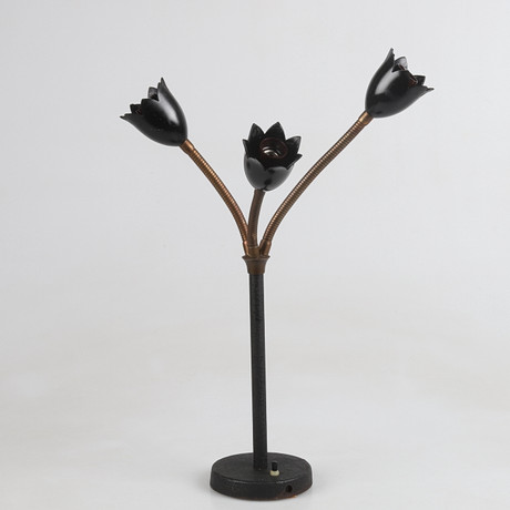 BORDSLAMPA, tre-armad. Belysning & Lampor - Bordslampor - Auctionet